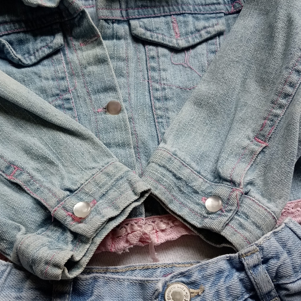 Jean Shorts & Jean Jacket Set - Picture 4 of 12